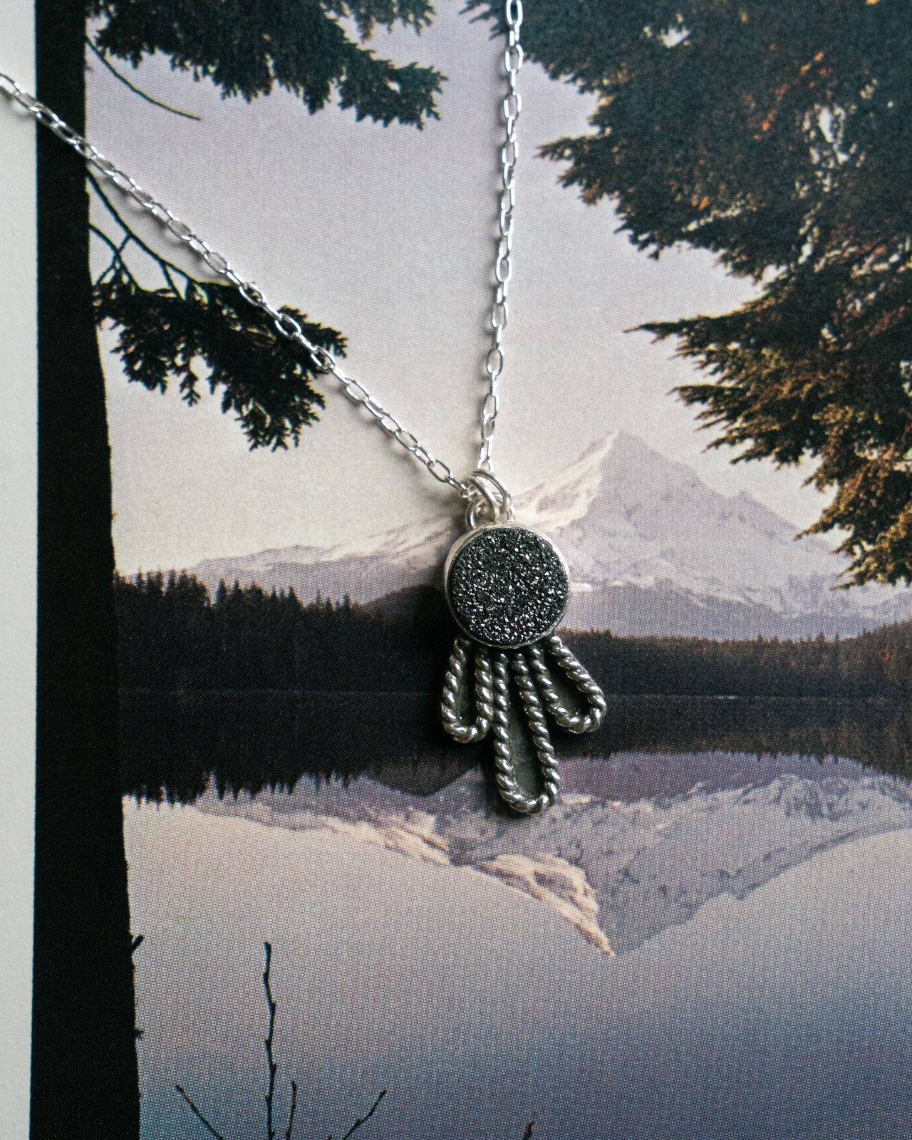 The Juniper Necklace - Duzy